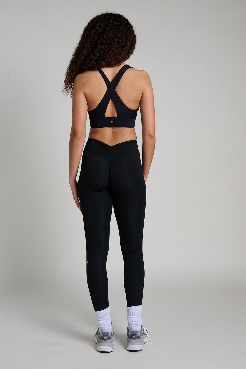 Oasis Twist Sports Bra