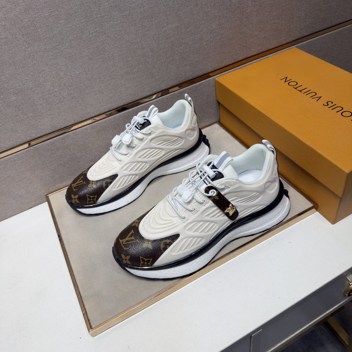 Louis Vuitton Men's Patterned Low-Top Sneakers - Mesh Lining