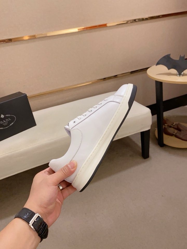 Prada Men's Low-Top Lace-Up Sneakers